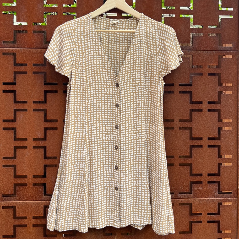 Casual Breezy Button-Down Dress with Abstract Polka Dot Print